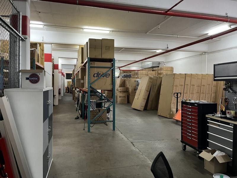 To Let Commercial Property for Rent in Paarden Eiland Western Cape